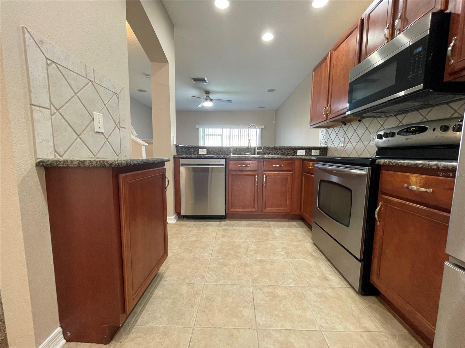 Image 8 of 56 For 16350 Swan View Circle