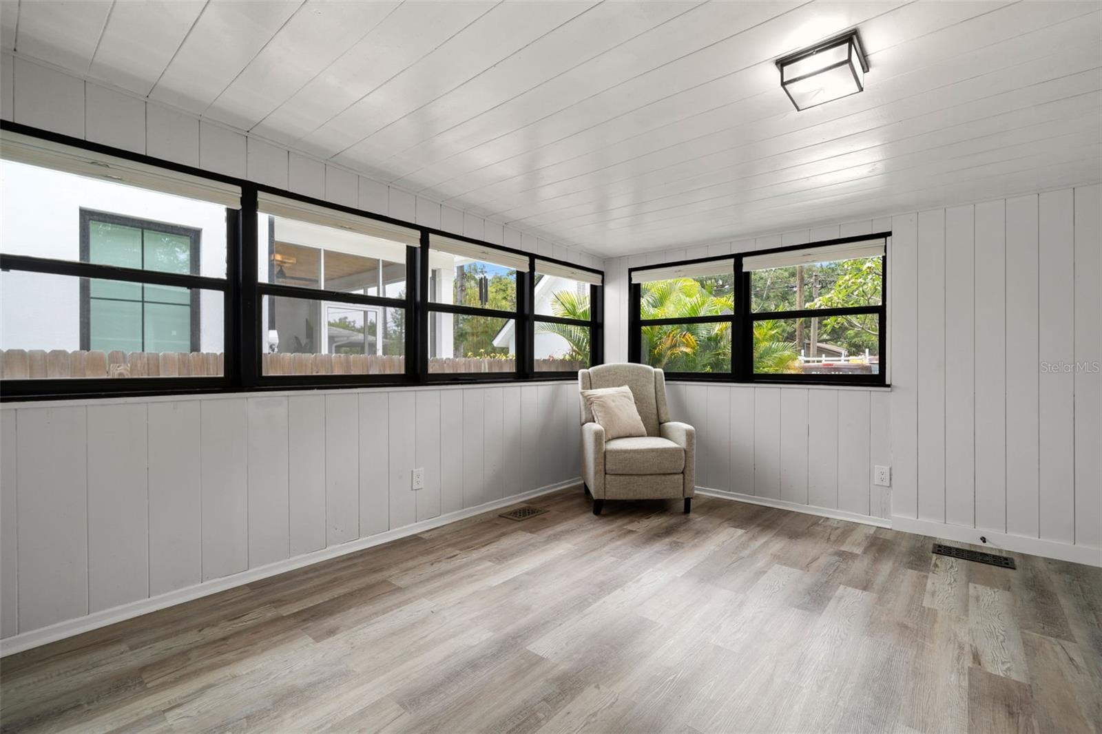 Image 14 of 38 For 535 31st Avenue N