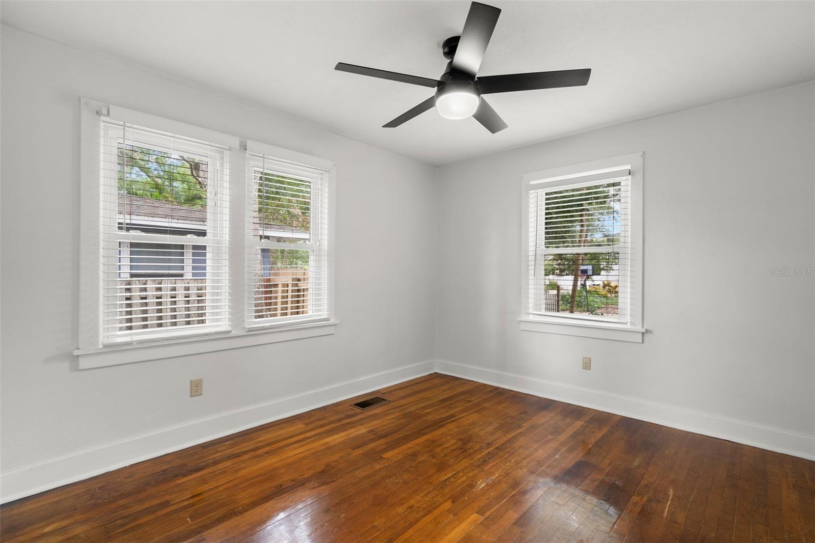 Image 16 of 38 For 535 31st Avenue N