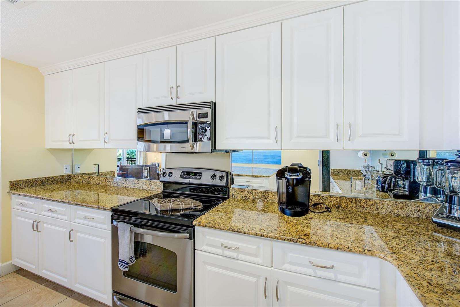 Image 17 of 47 For 301 Gulfview Boulevard 301