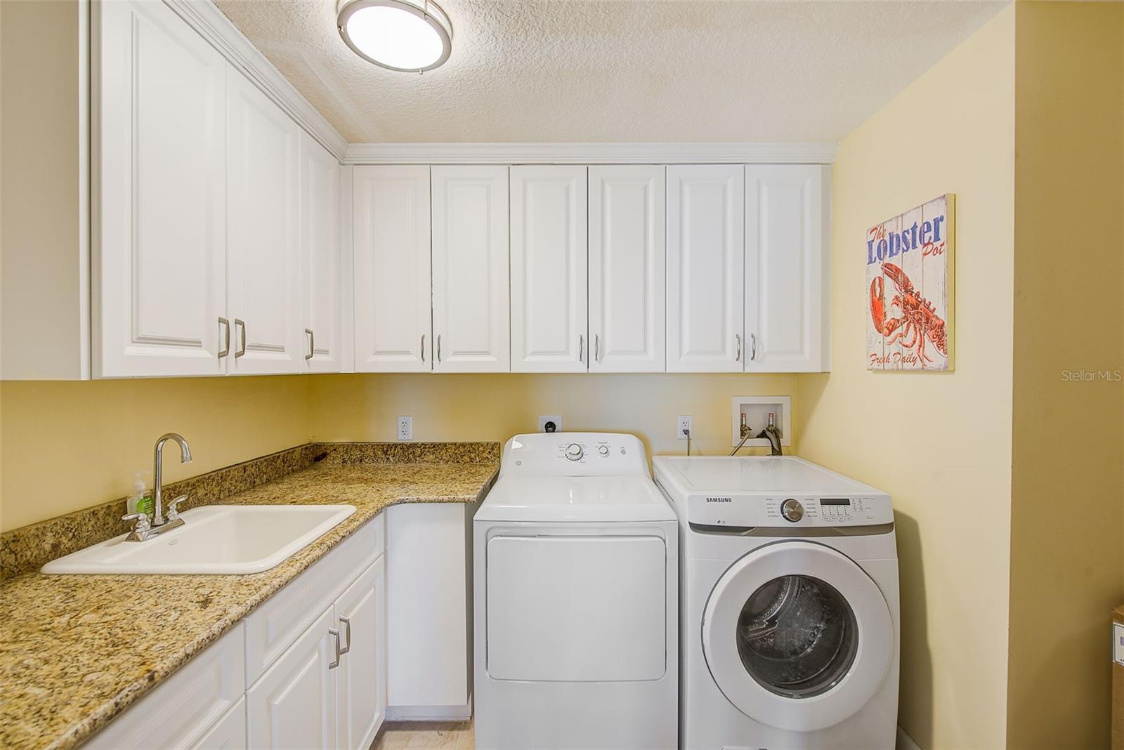 Image 19 of 47 For 301 Gulfview Boulevard 301