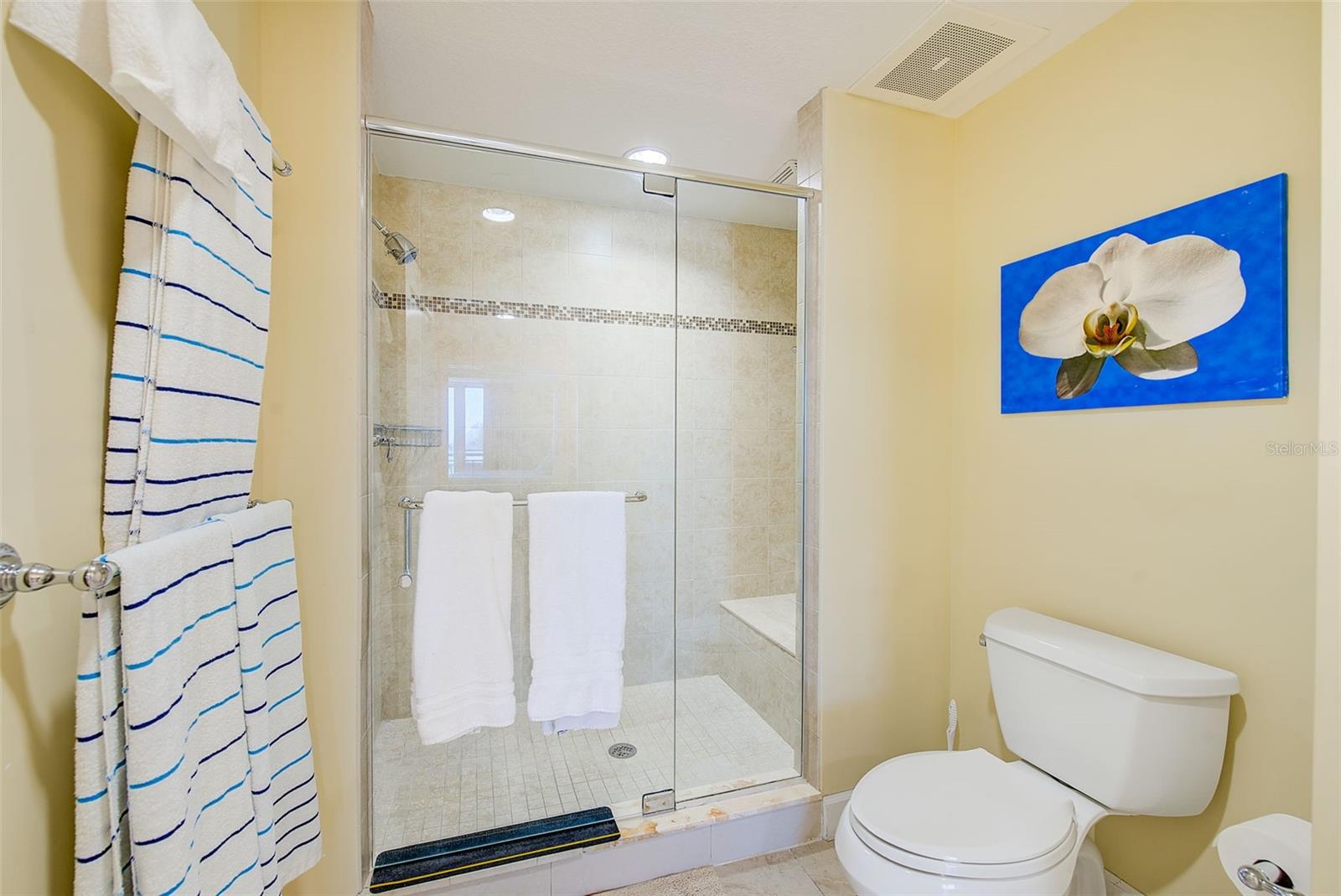 Image 24 of 47 For 301 Gulfview Boulevard 301