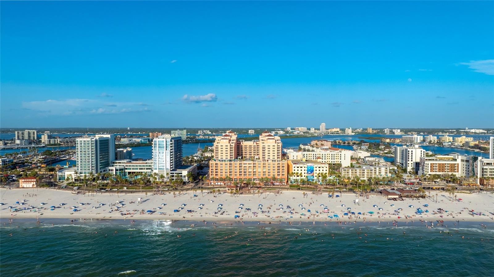 Listing photo id 54 for 301 Gulfview Boulevard 301