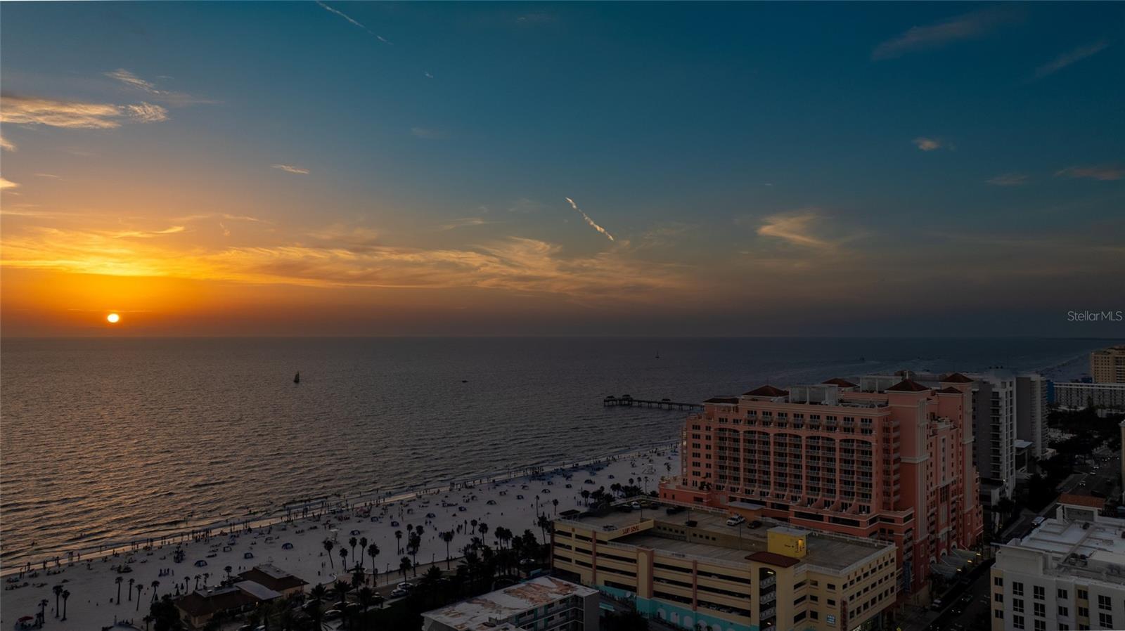 Listing photo id 67 for 301 Gulfview Boulevard 301