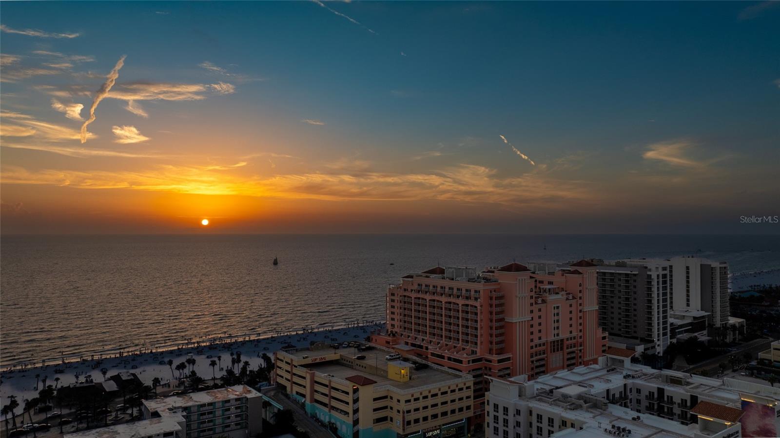 Listing photo id 68 for 301 Gulfview Boulevard 301