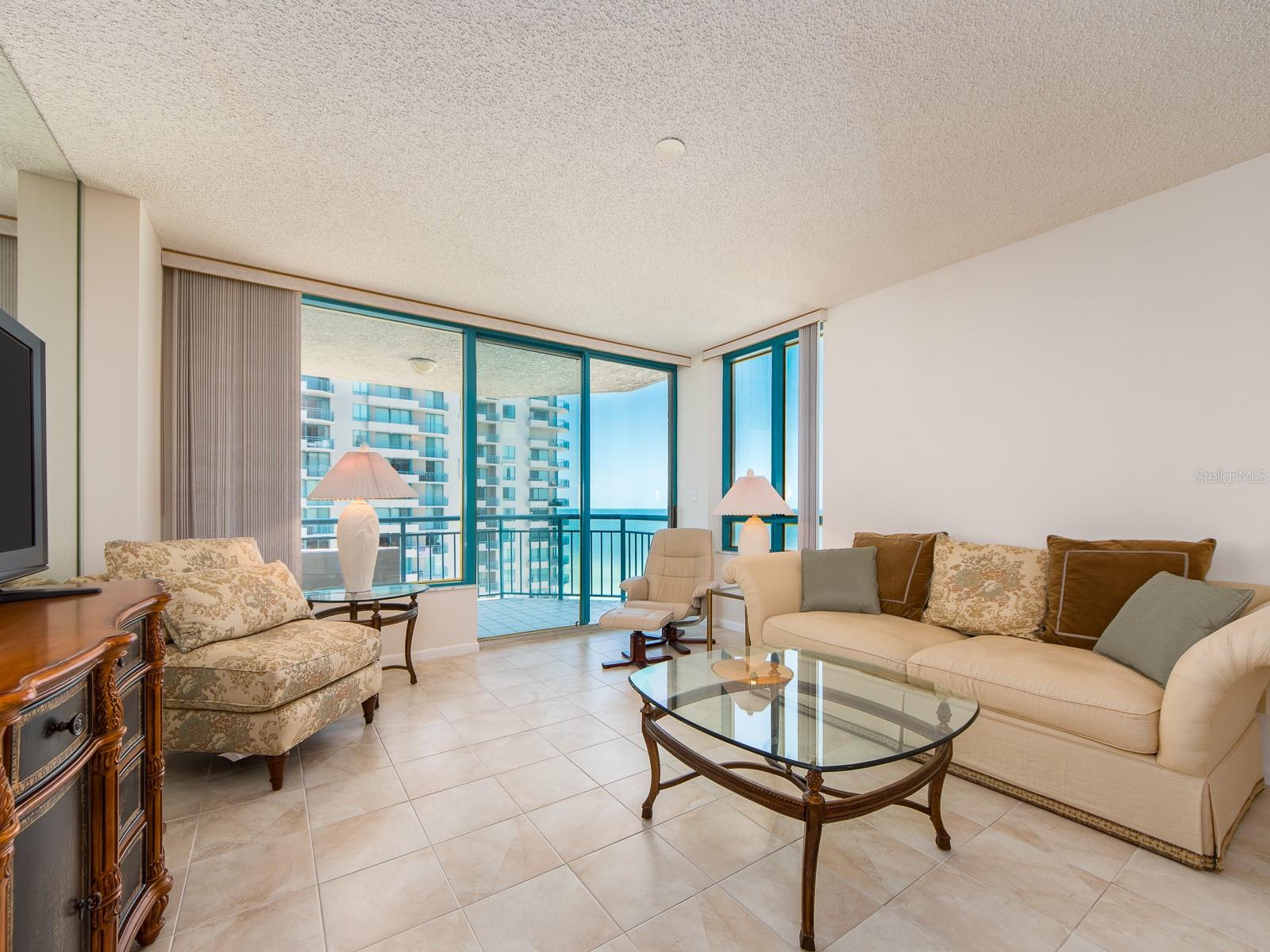 Image 11 of 67 For 1520 Gulf Boulevard 1505