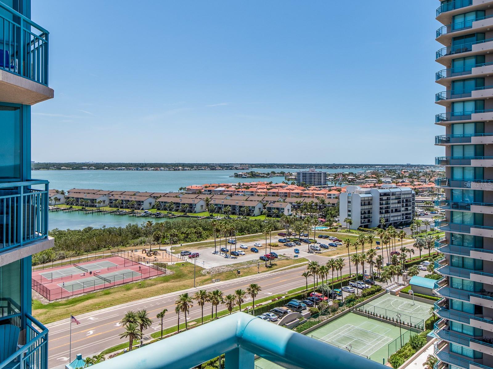 Image 17 of 67 For 1520 Gulf Boulevard 1505