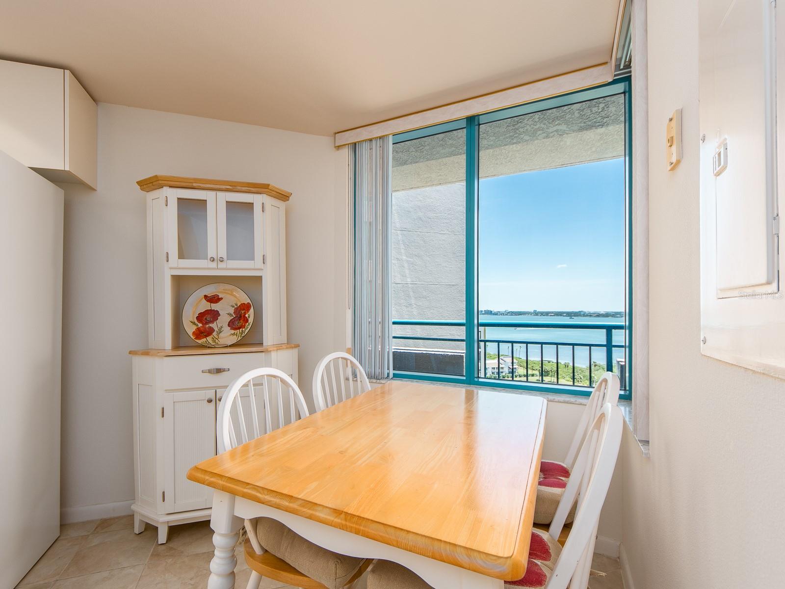 Image 21 of 67 For 1520 Gulf Boulevard 1505