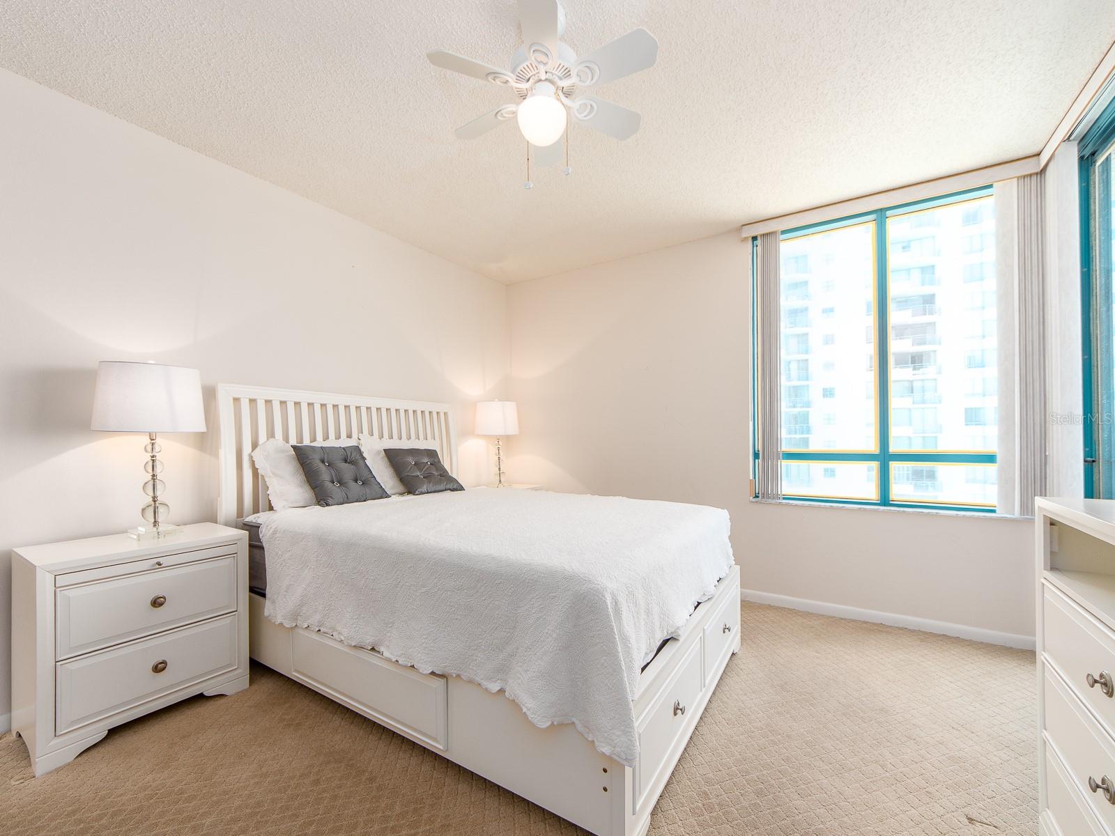 Image 26 of 67 For 1520 Gulf Boulevard 1505