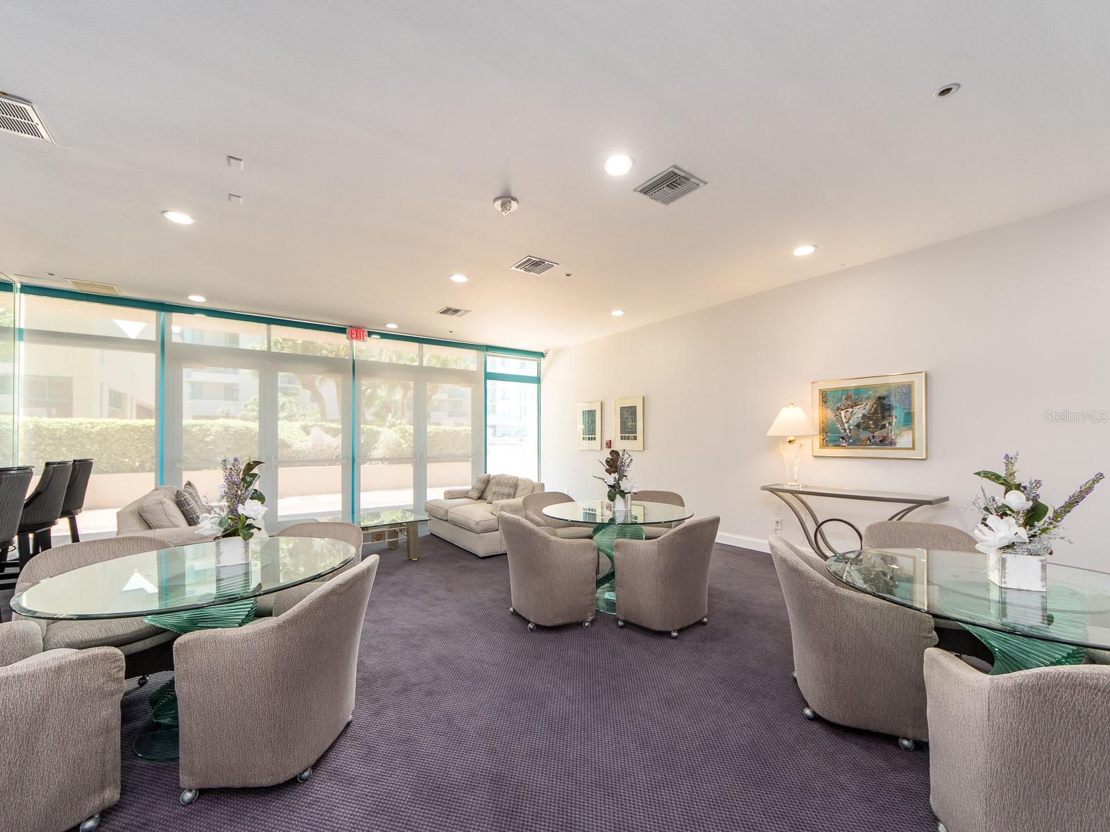 Image 37 of 67 For 1520 Gulf Boulevard 1505