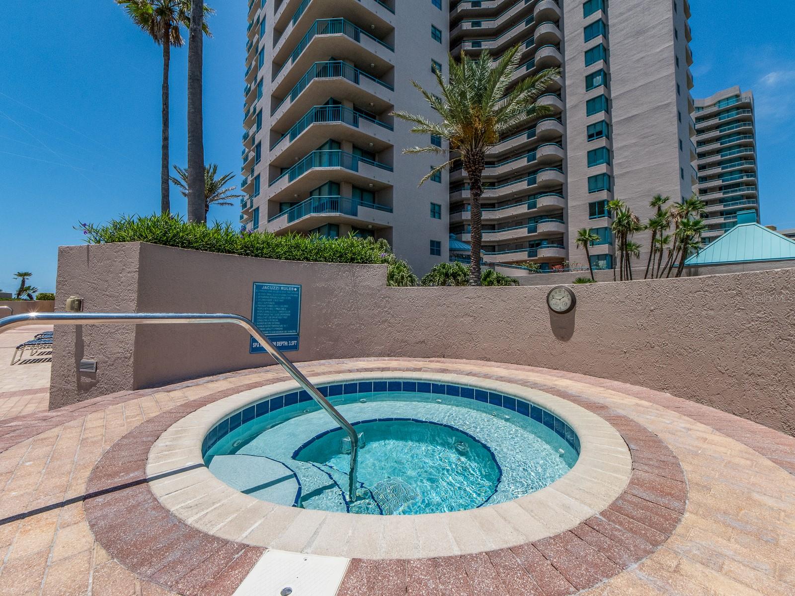 Image 47 of 67 For 1520 Gulf Boulevard 1505