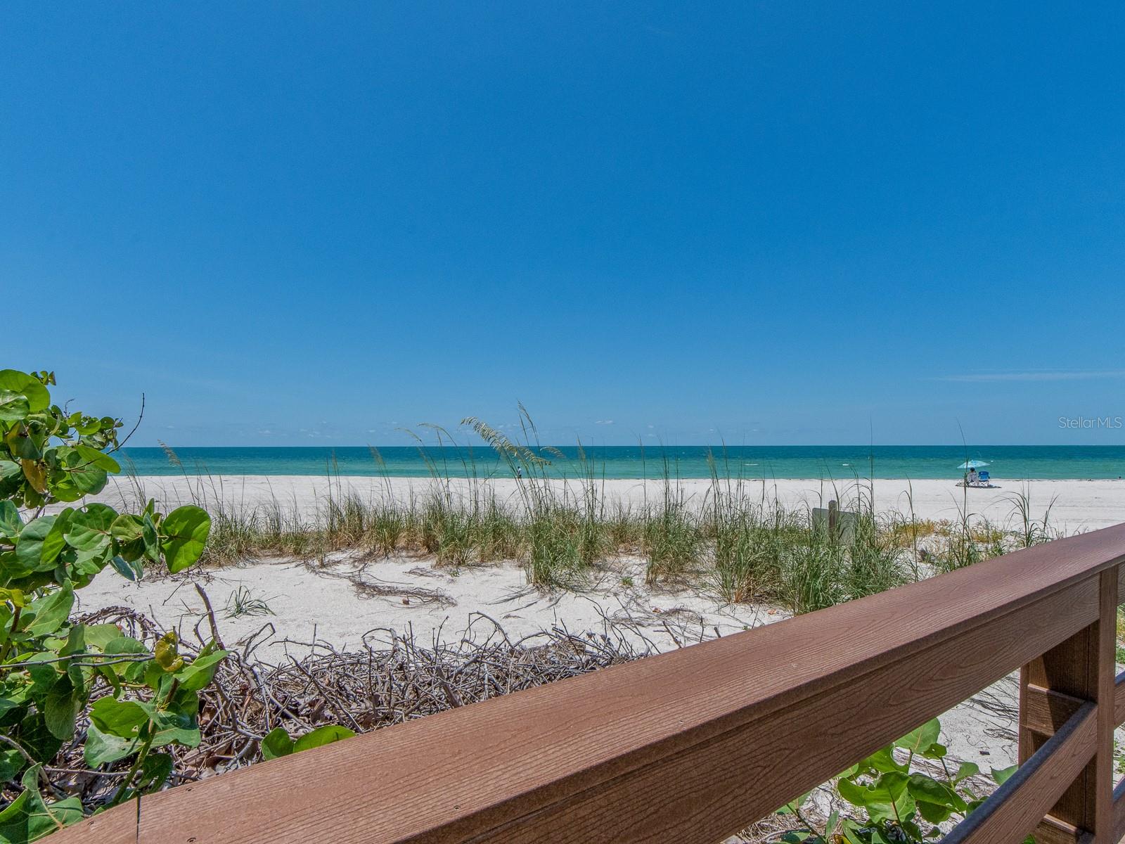 Image 53 of 67 For 1520 Gulf Boulevard 1505