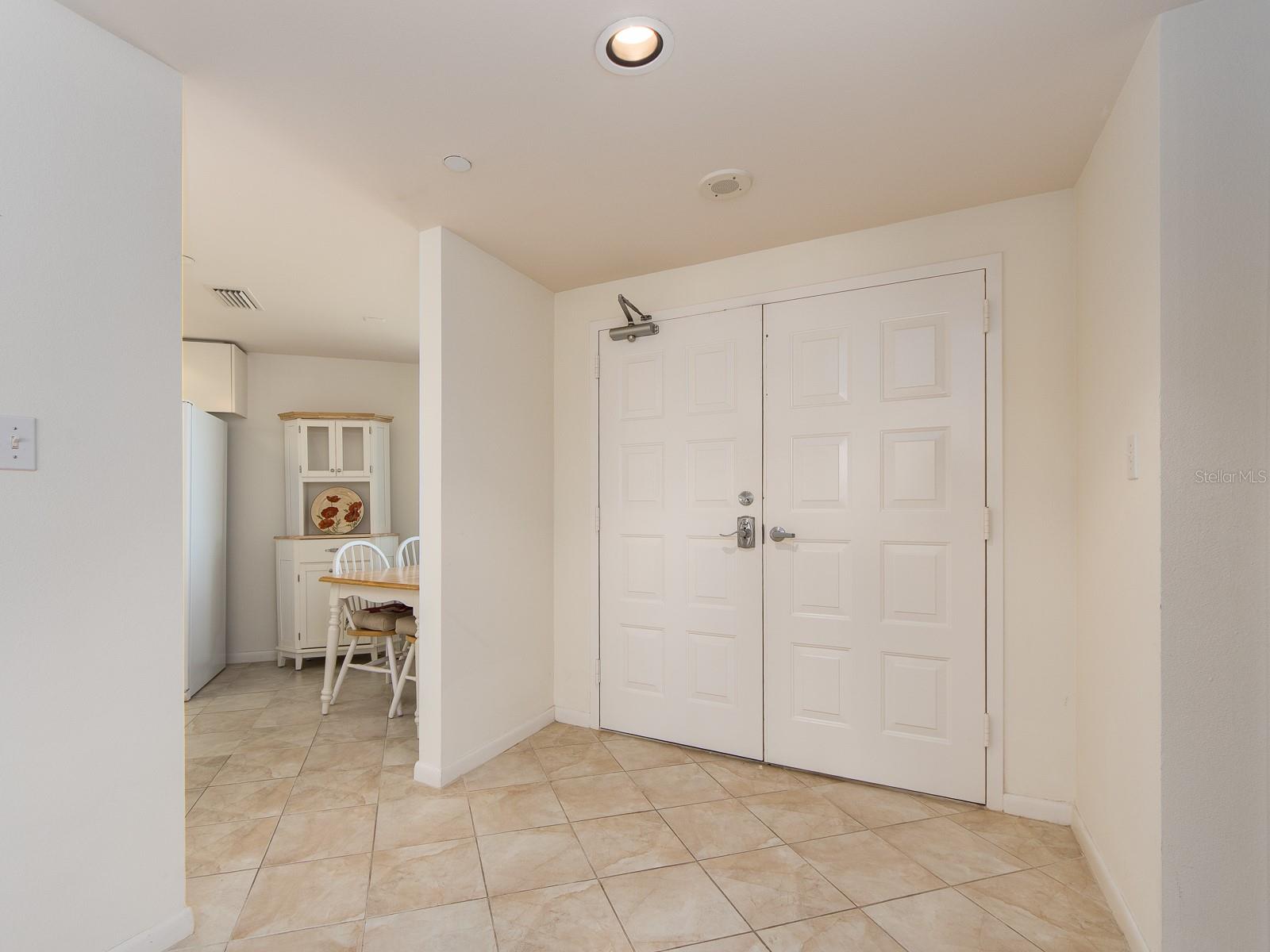 Image 9 of 67 For 1520 Gulf Boulevard 1505