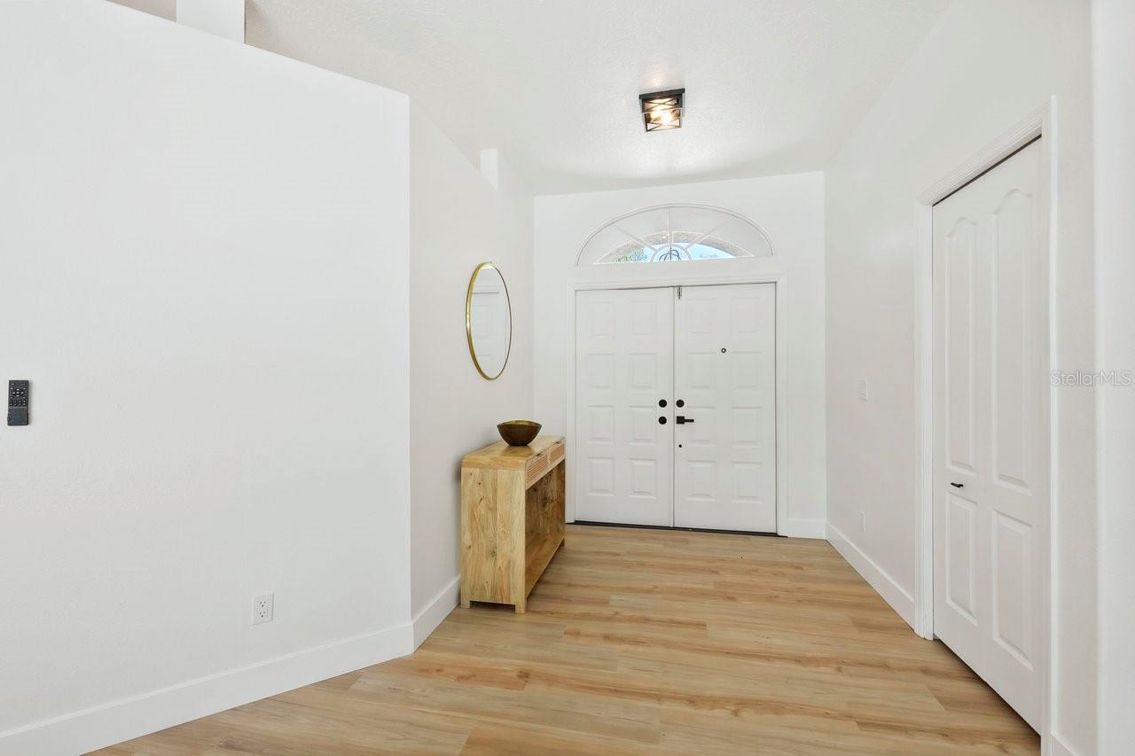 Image 10 of 33 For 970 Ridgewood Terrace