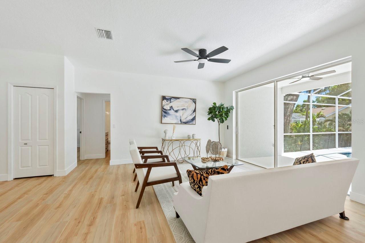 Image 11 of 33 For 970 Ridgewood Terrace