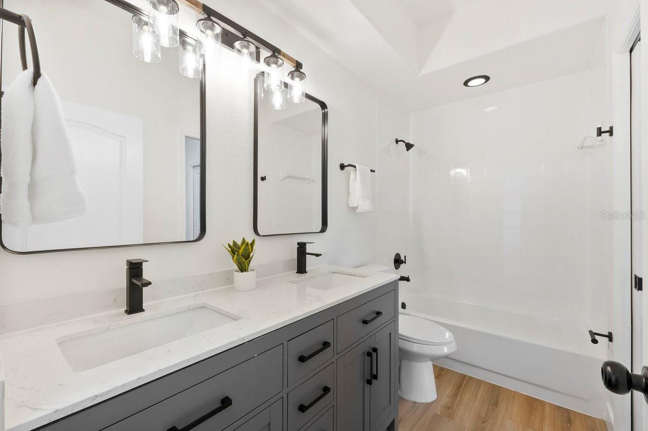 Image 21 of 33 For 970 Ridgewood Terrace
