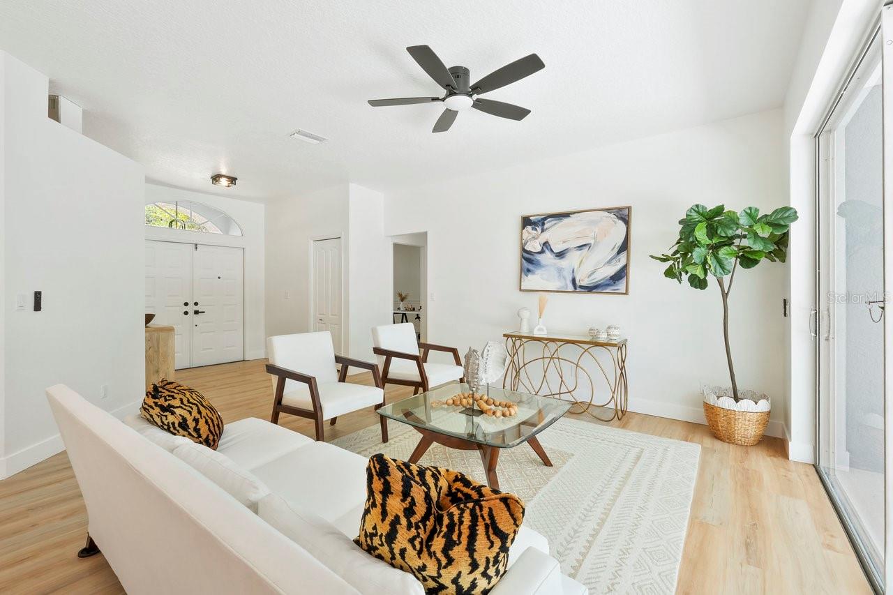 Image 4 of 33 For 970 Ridgewood Terrace