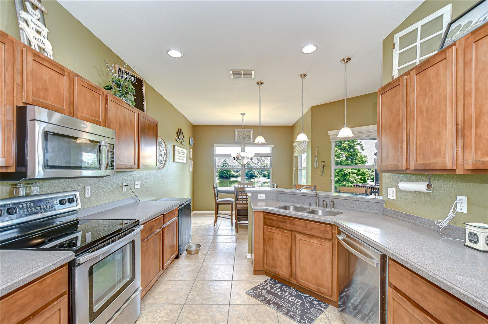 Image 14 of 44 For 6519 Twin Bridges Drive