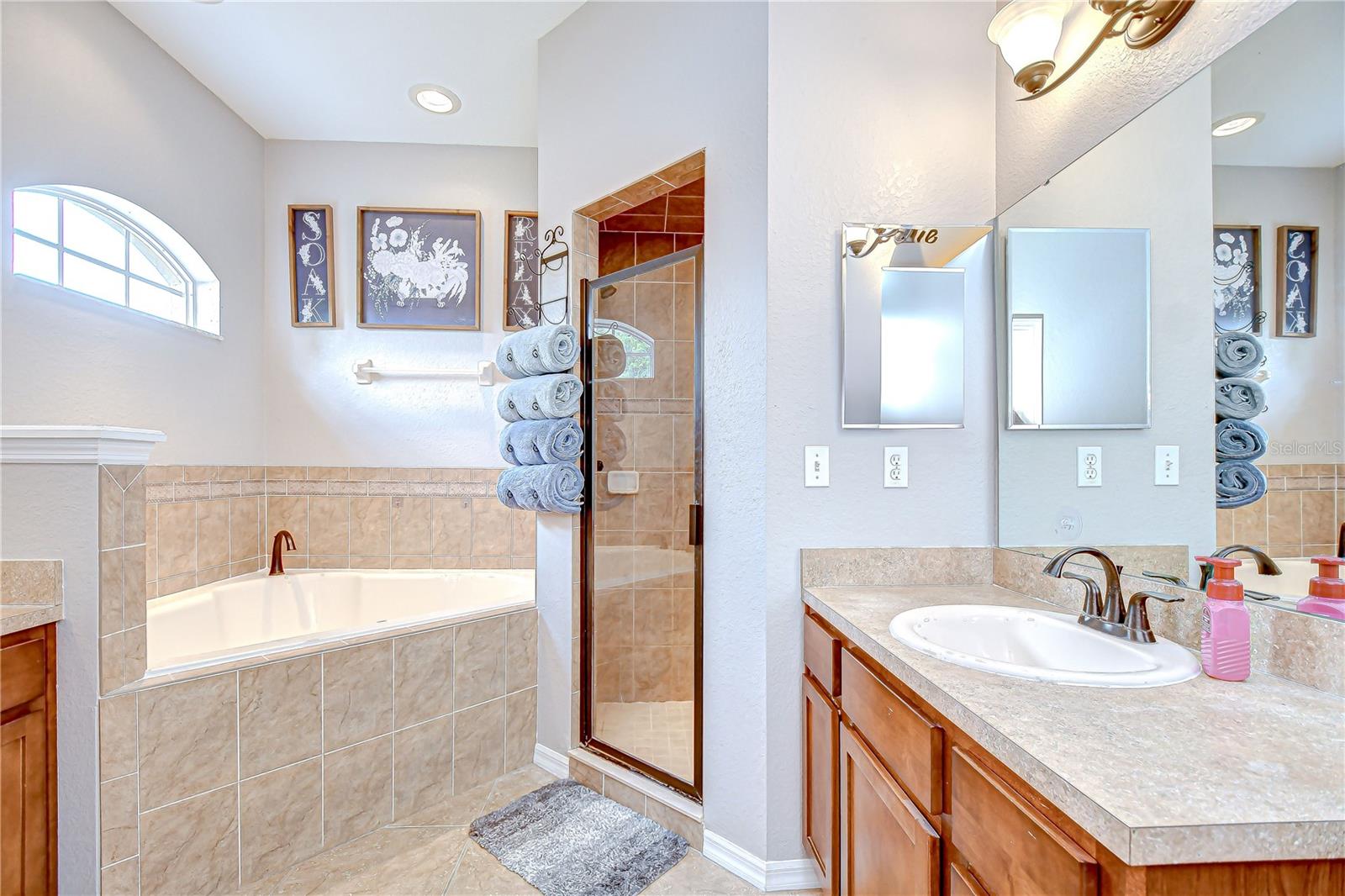 Image 22 of 44 For 6519 Twin Bridges Drive