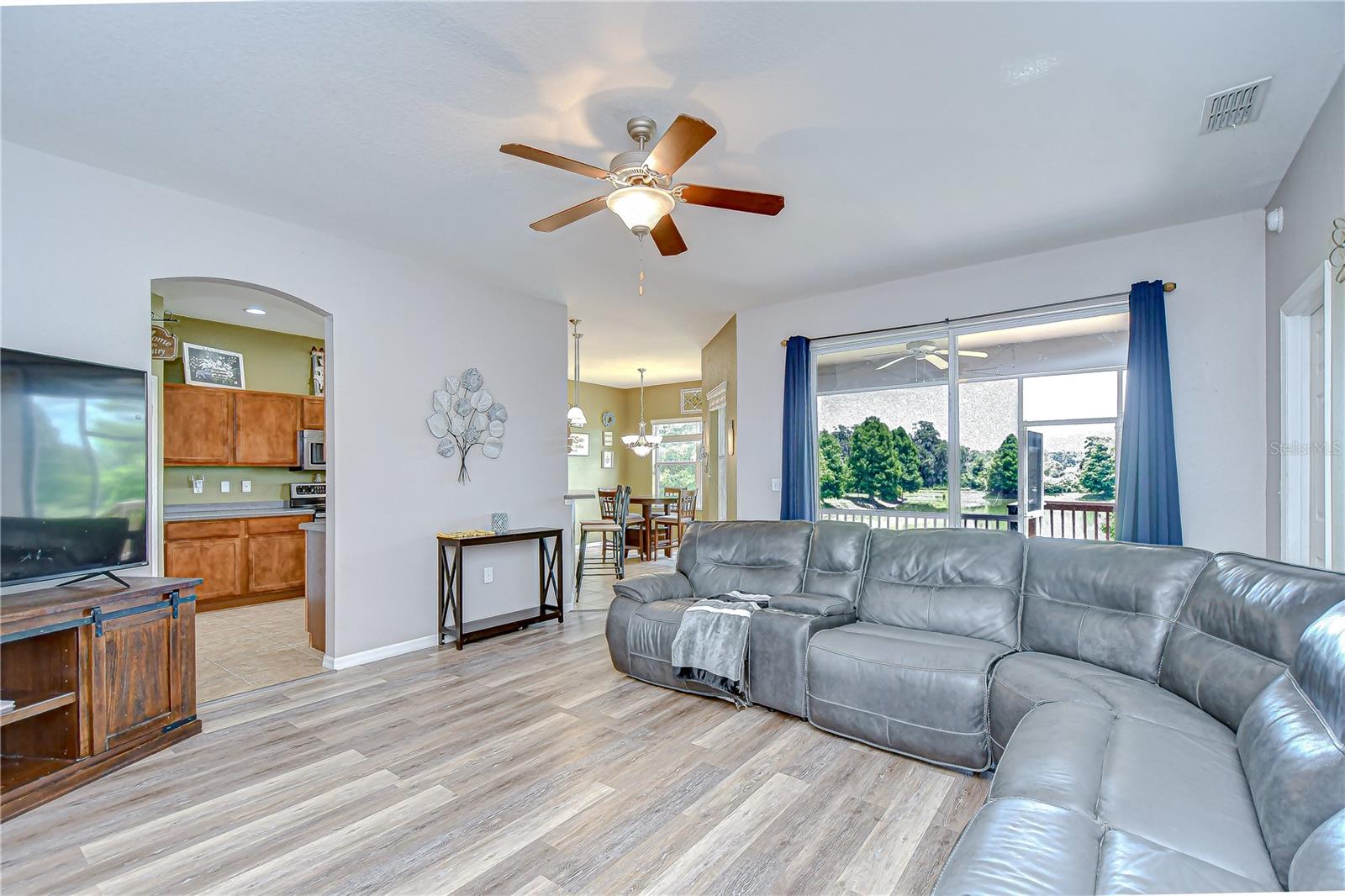 Image 8 of 44 For 6519 Twin Bridges Drive