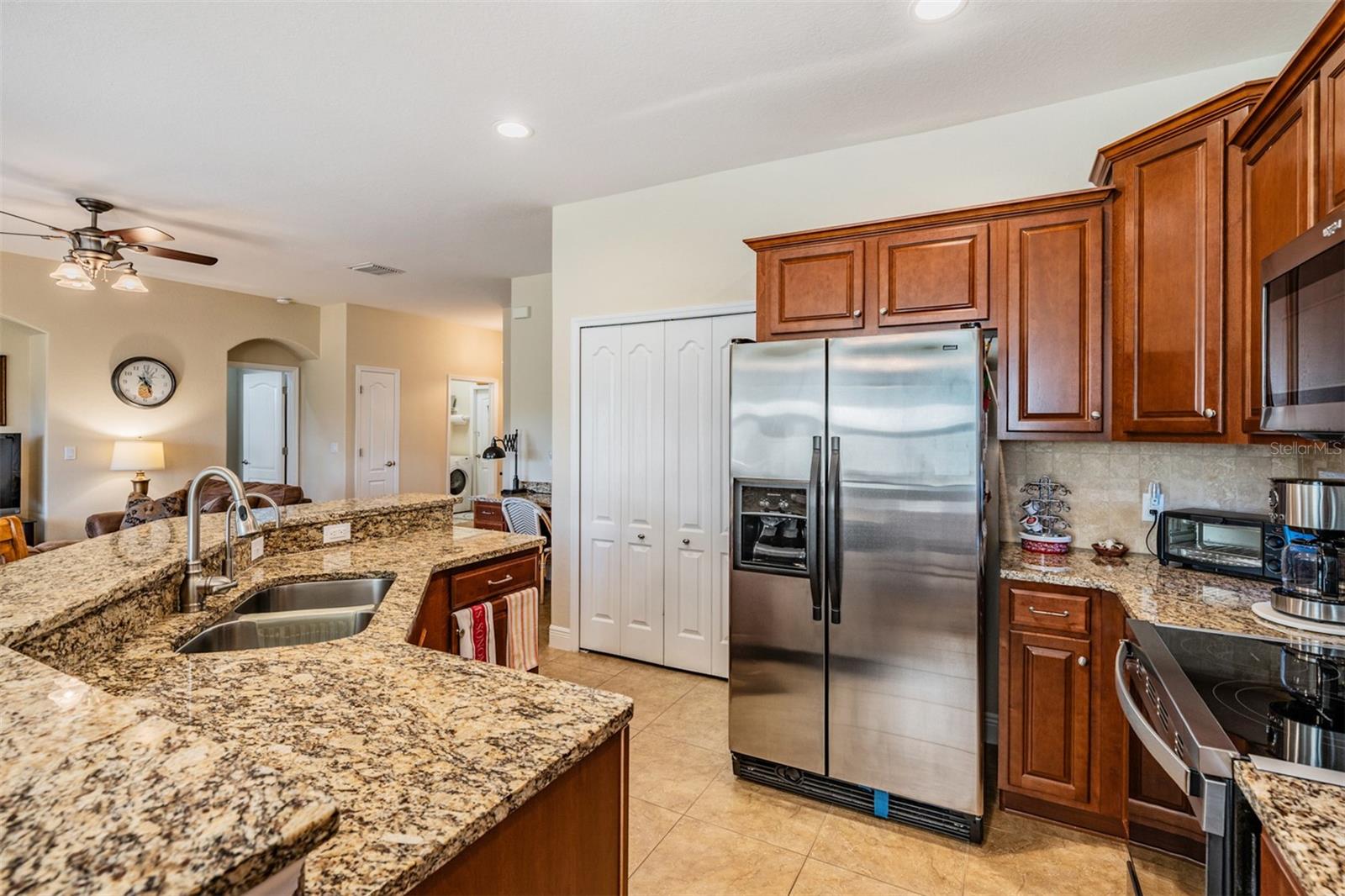 Listing photo id 9 for 13238 Chipout Lane