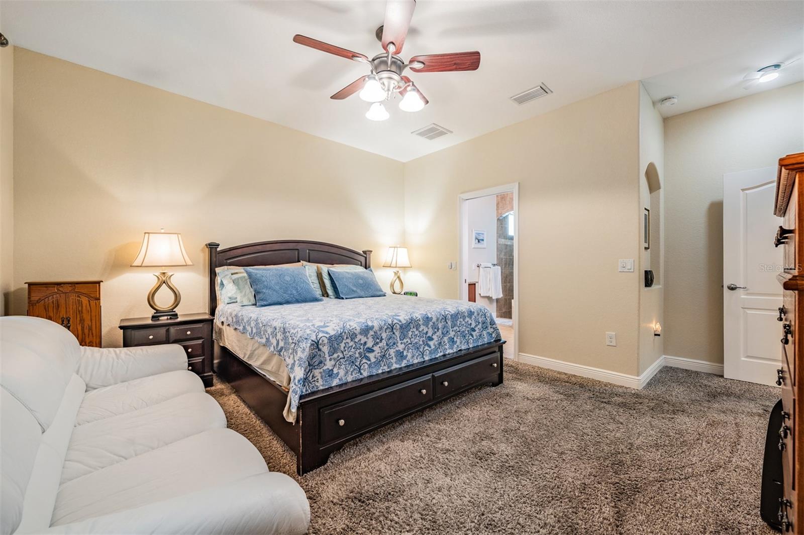 Listing photo id 15 for 13238 Chipout Lane