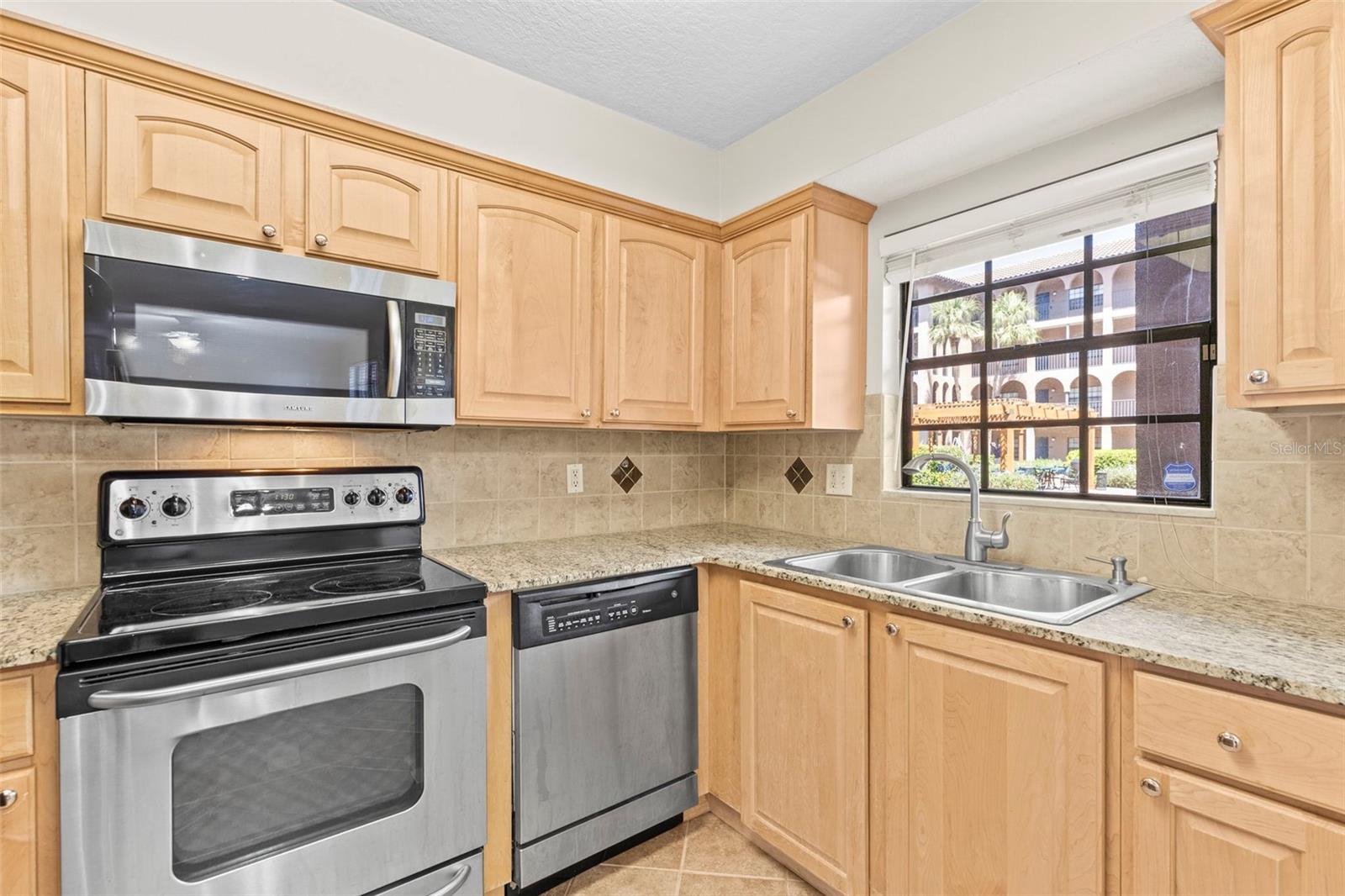 Image 10 of 26 For 6100 Gulfport Boulevard S 114
