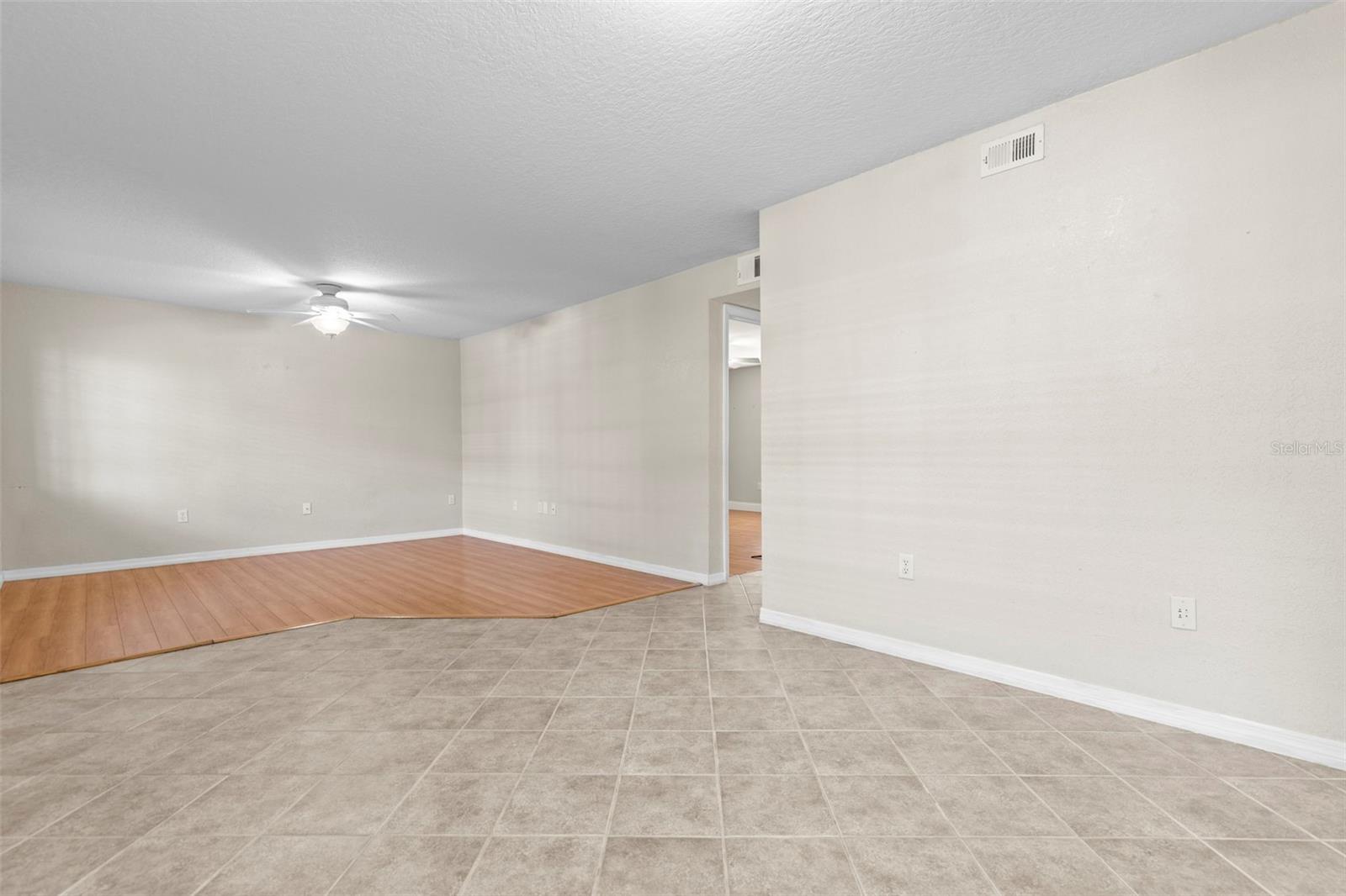 Image 11 of 26 For 6100 Gulfport Boulevard S 114