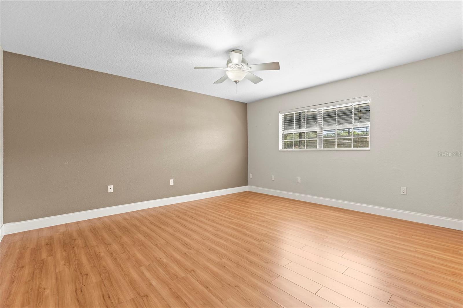 Image 13 of 26 For 6100 Gulfport Boulevard S 114
