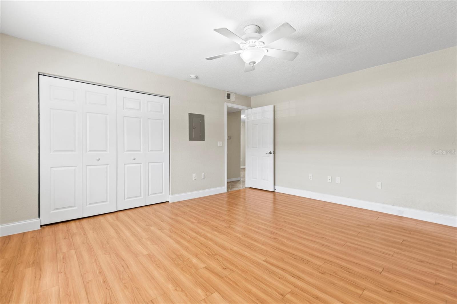 Image 14 of 26 For 6100 Gulfport Boulevard S 114