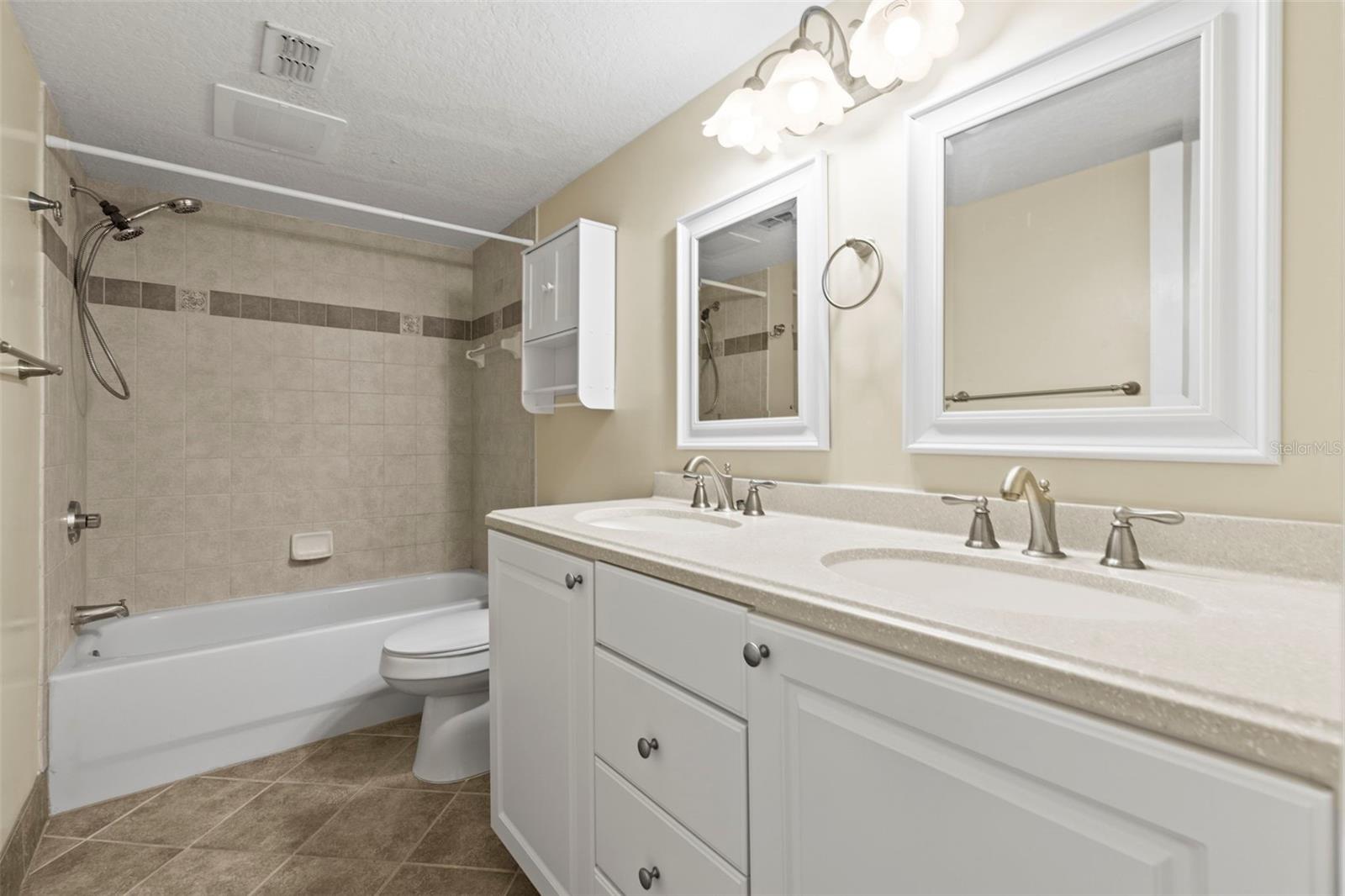 Image 15 of 26 For 6100 Gulfport Boulevard S 114