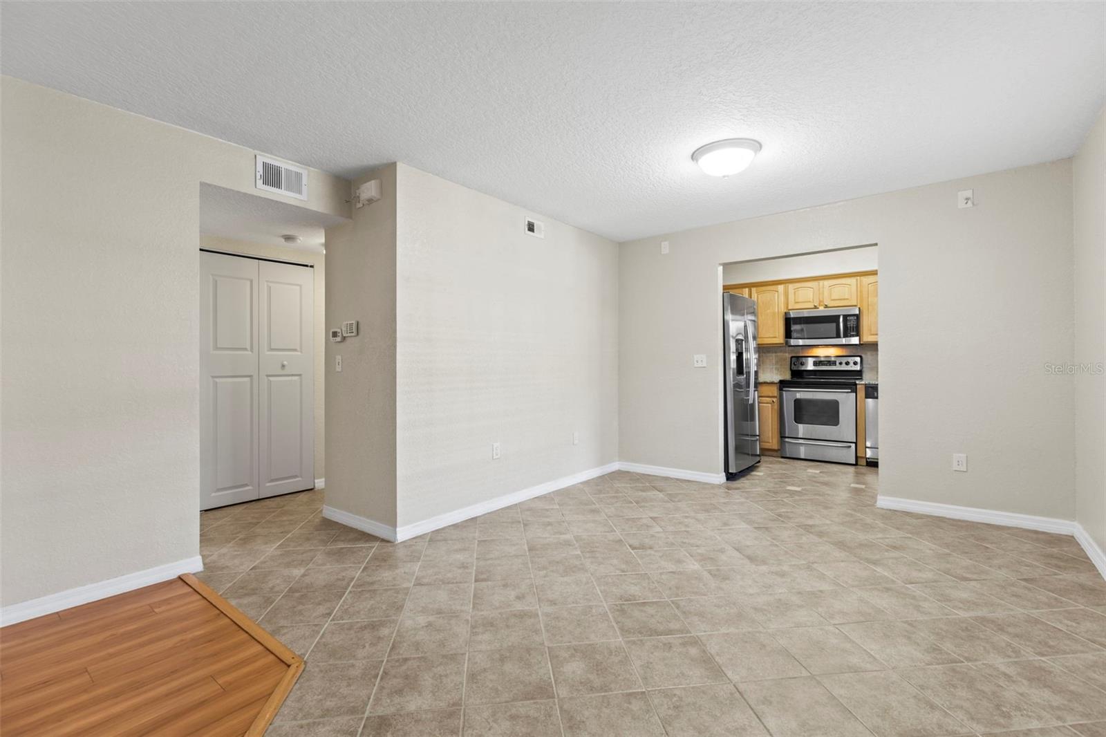 Image 5 of 26 For 6100 Gulfport Boulevard S 114