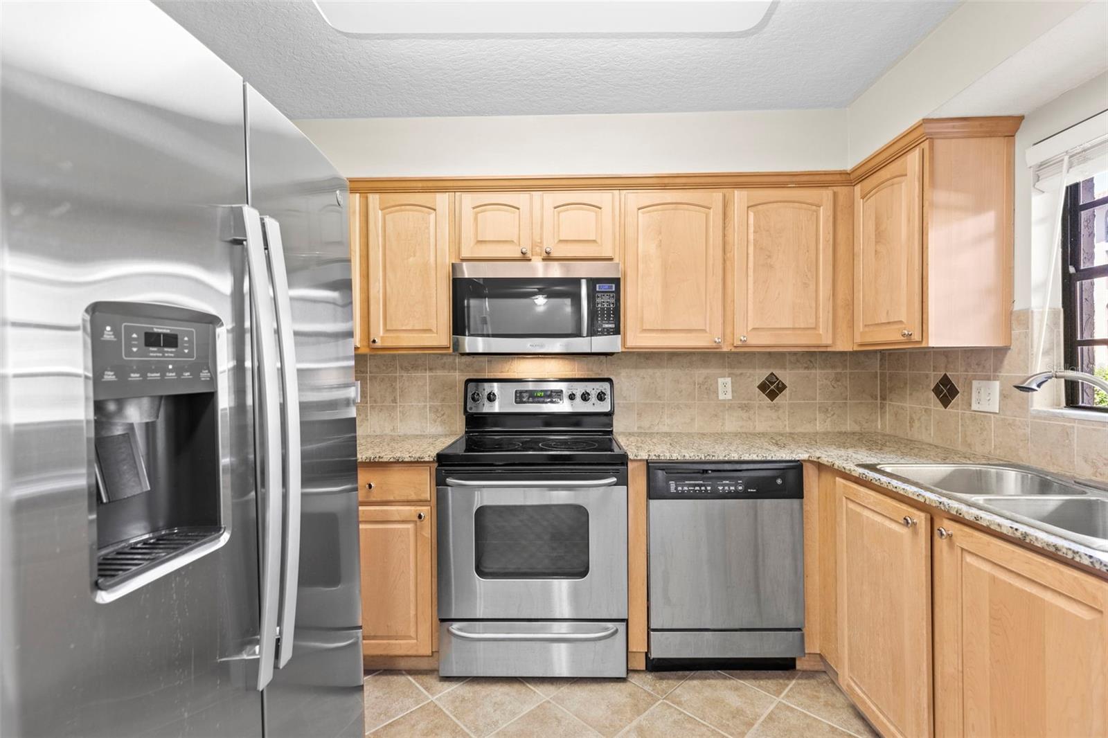 Image 9 of 26 For 6100 Gulfport Boulevard S 114