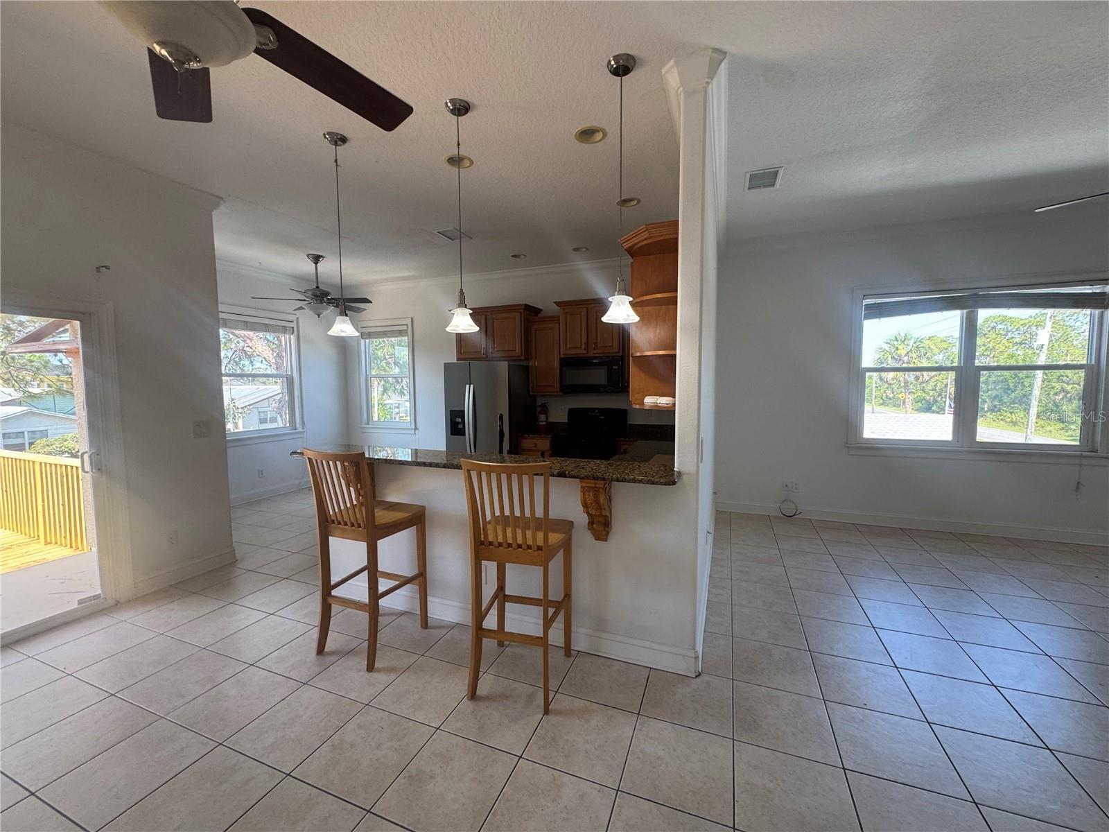 Listing photo id 8 for 7330 New York Avenue