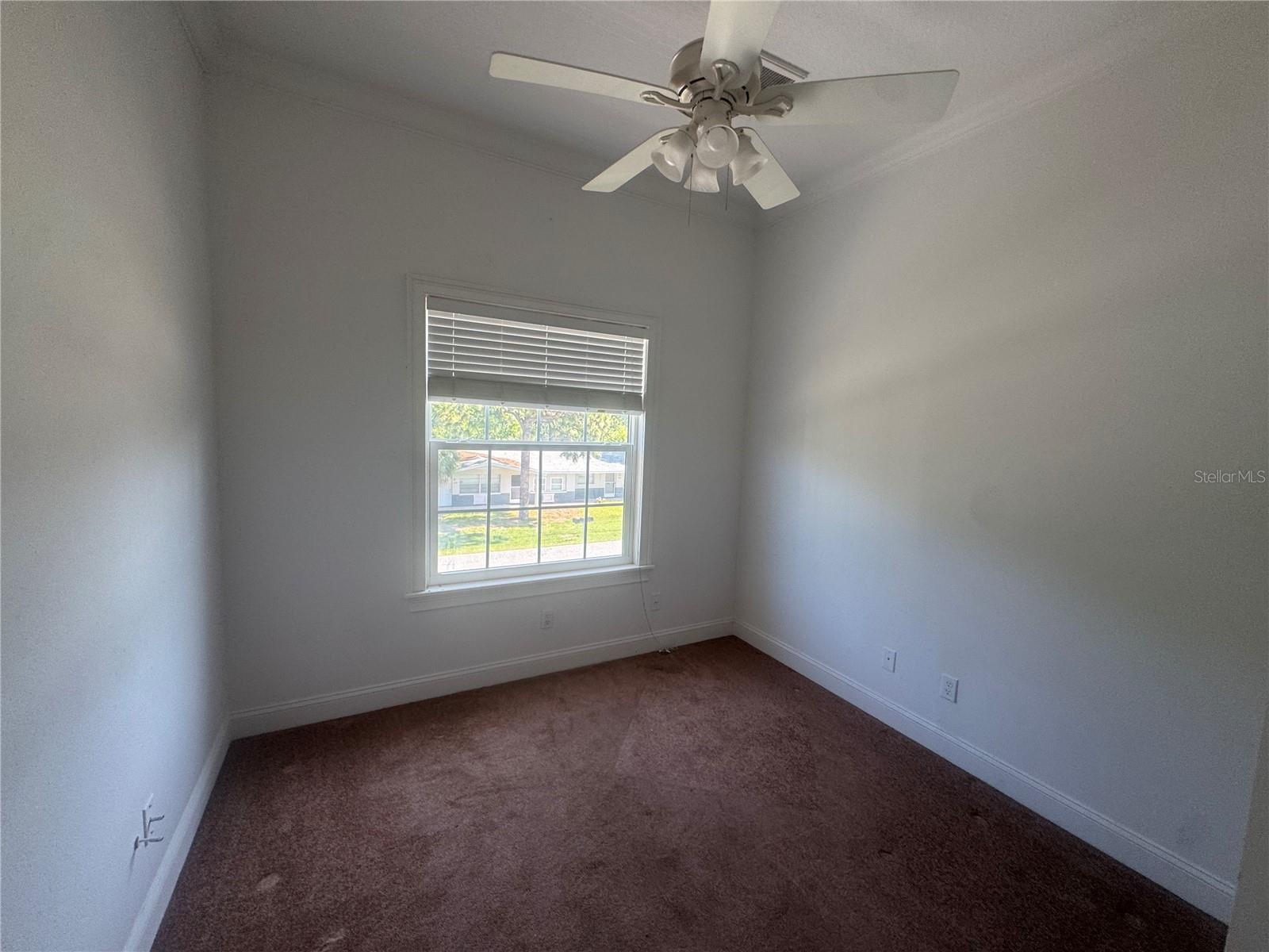 Listing photo id 19 for 7330 New York Avenue