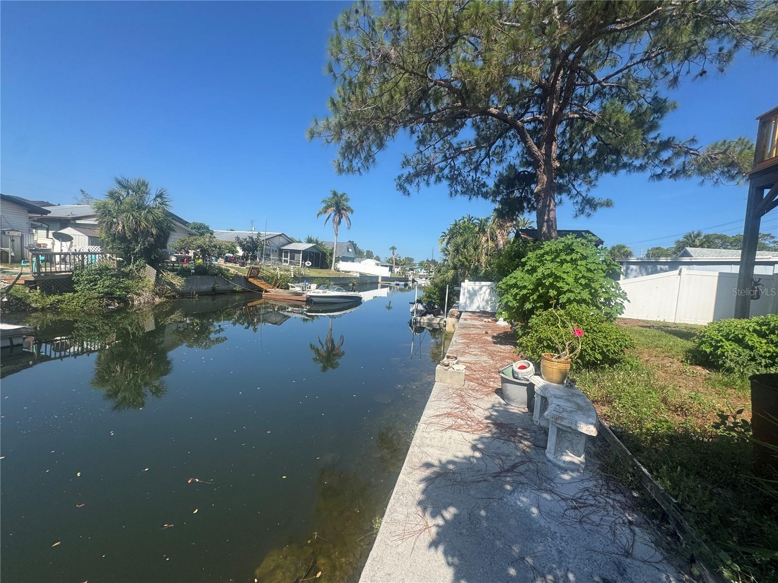 Listing photo id 1 for 7330 New York Avenue