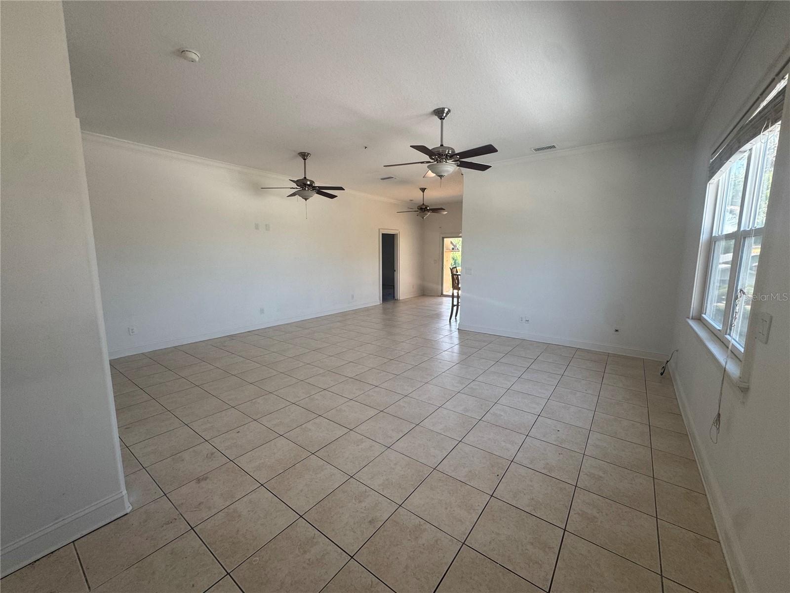 Listing photo id 2 for 7330 New York Avenue