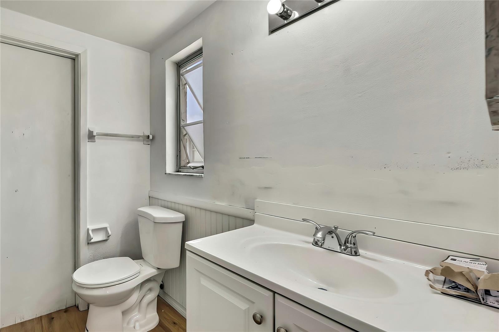 Image 17 of 29 For 11130 White Oak Lane