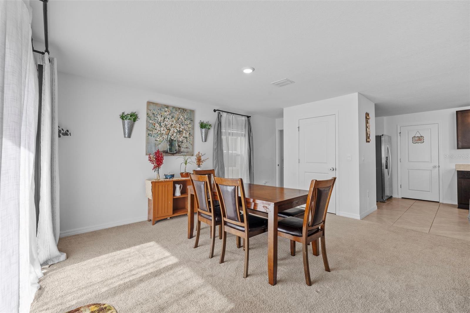 Listing photo id 11 for 13686 Whiskey Daisy Drive