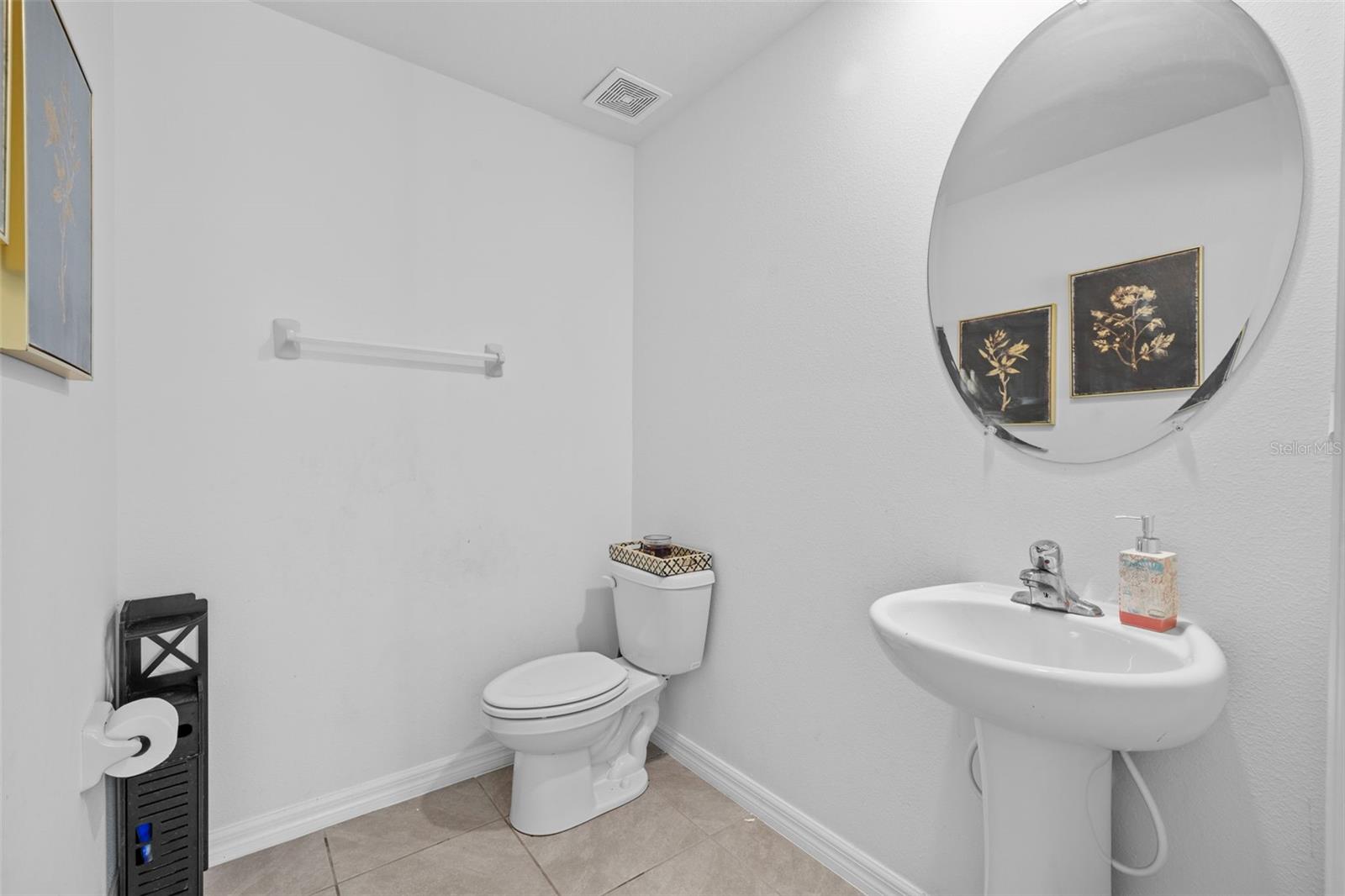 Listing photo id 12 for 13686 Whiskey Daisy Drive