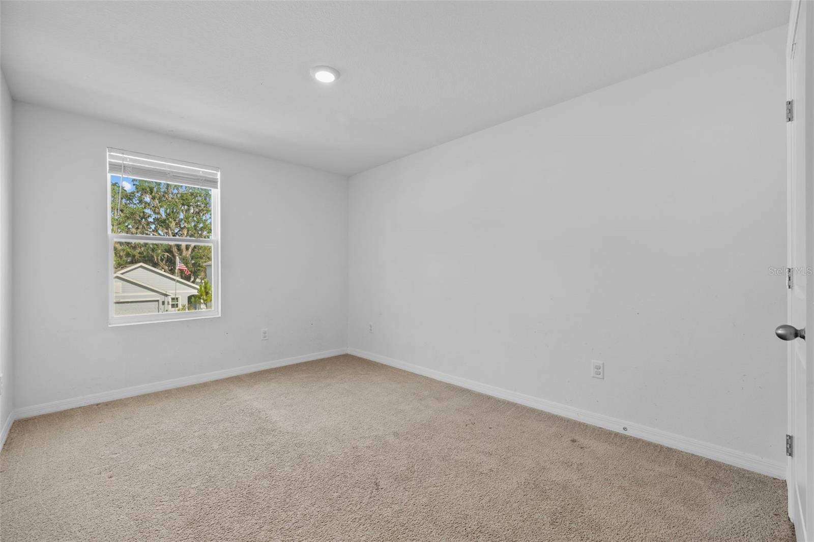 Listing photo id 17 for 13686 Whiskey Daisy Drive