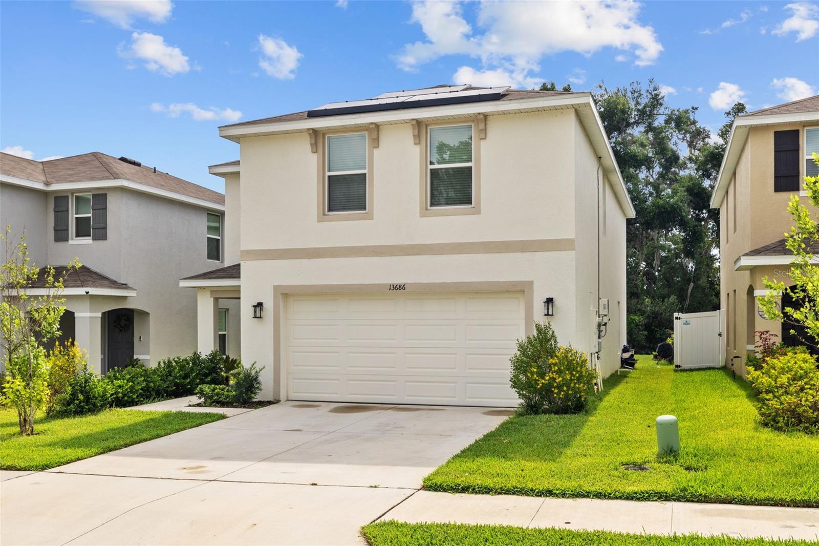 Listing photo id 0 for 13686 Whiskey Daisy Drive