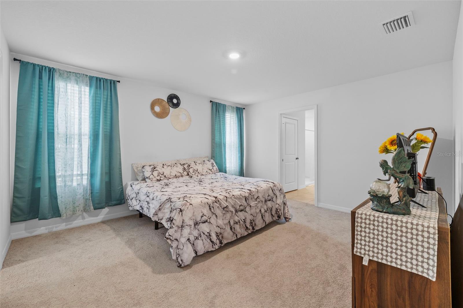 Listing photo id 21 for 13686 Whiskey Daisy Drive