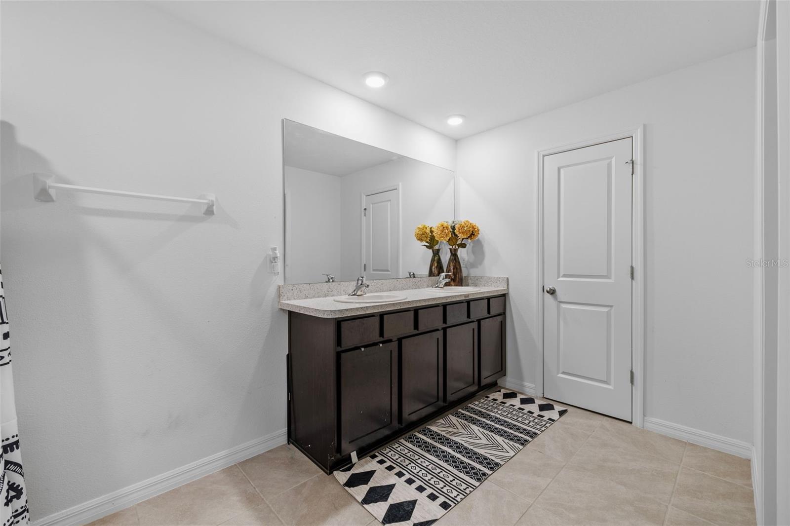 Listing photo id 23 for 13686 Whiskey Daisy Drive