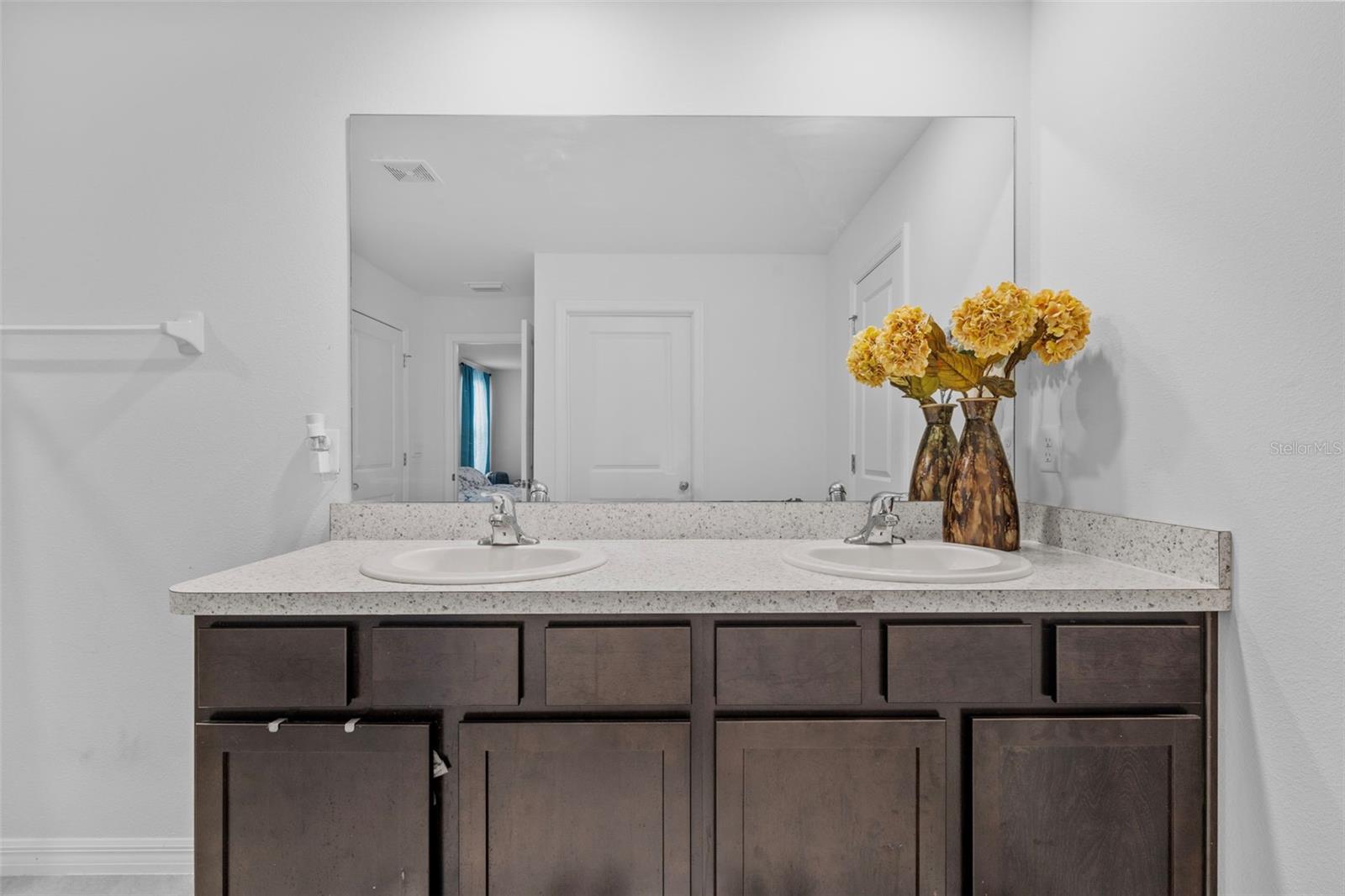Listing photo id 24 for 13686 Whiskey Daisy Drive