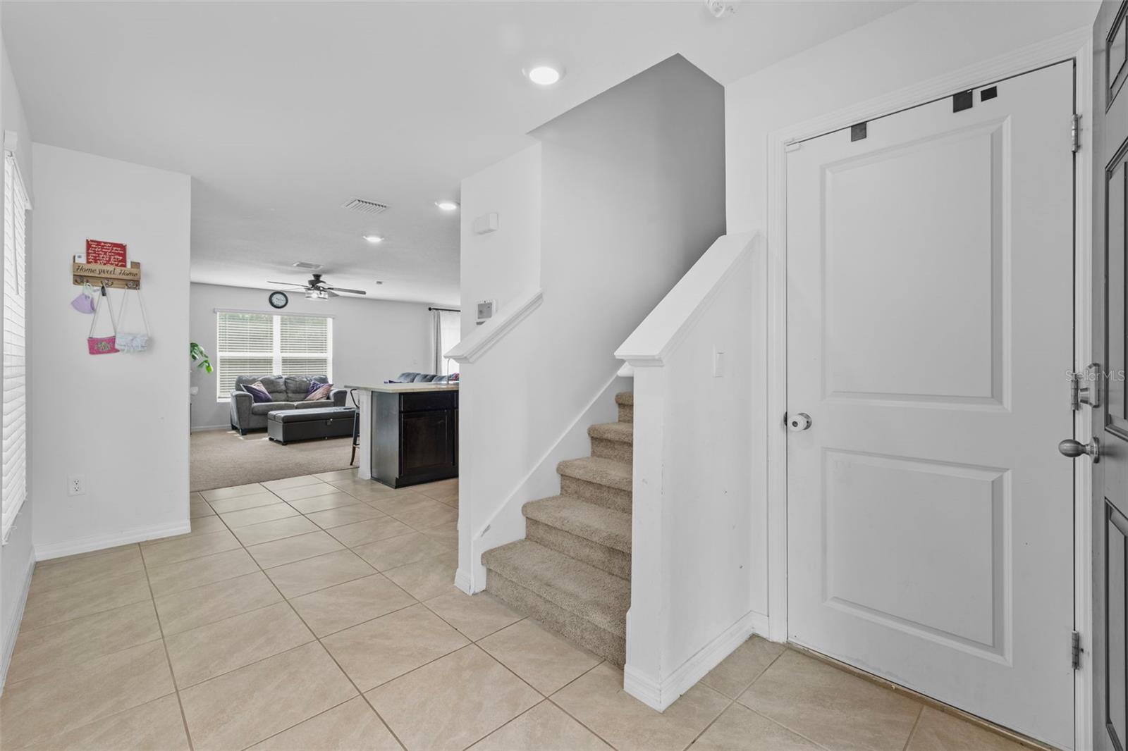 Listing photo id 3 for 13686 Whiskey Daisy Drive