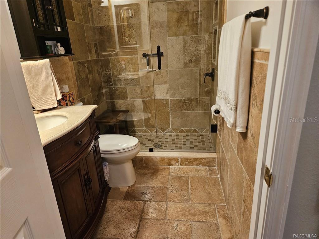 Listing photo id 16 for 4755 El Camino Drive