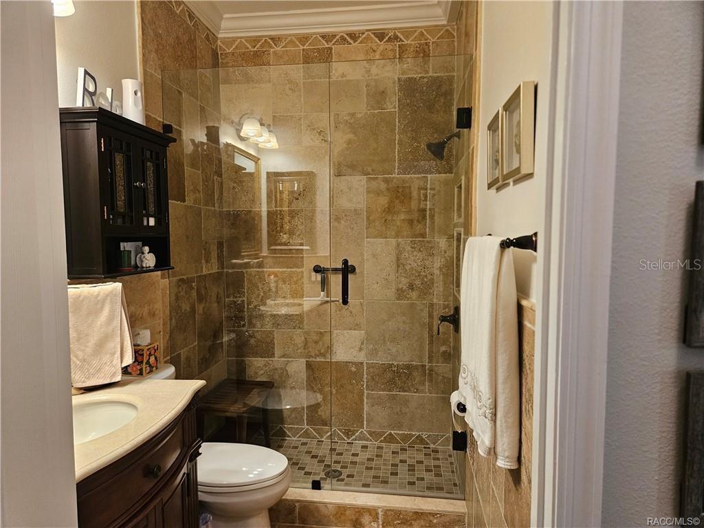 Listing photo id 17 for 4755 El Camino Drive