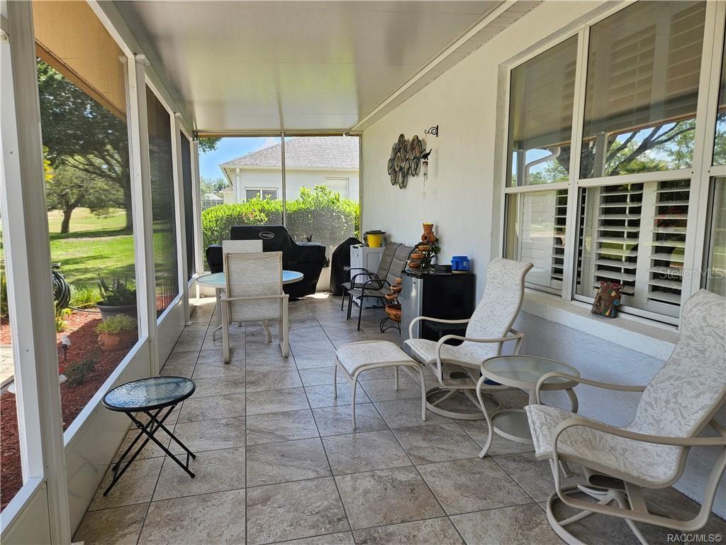 Listing photo id 31 for 4755 El Camino Drive