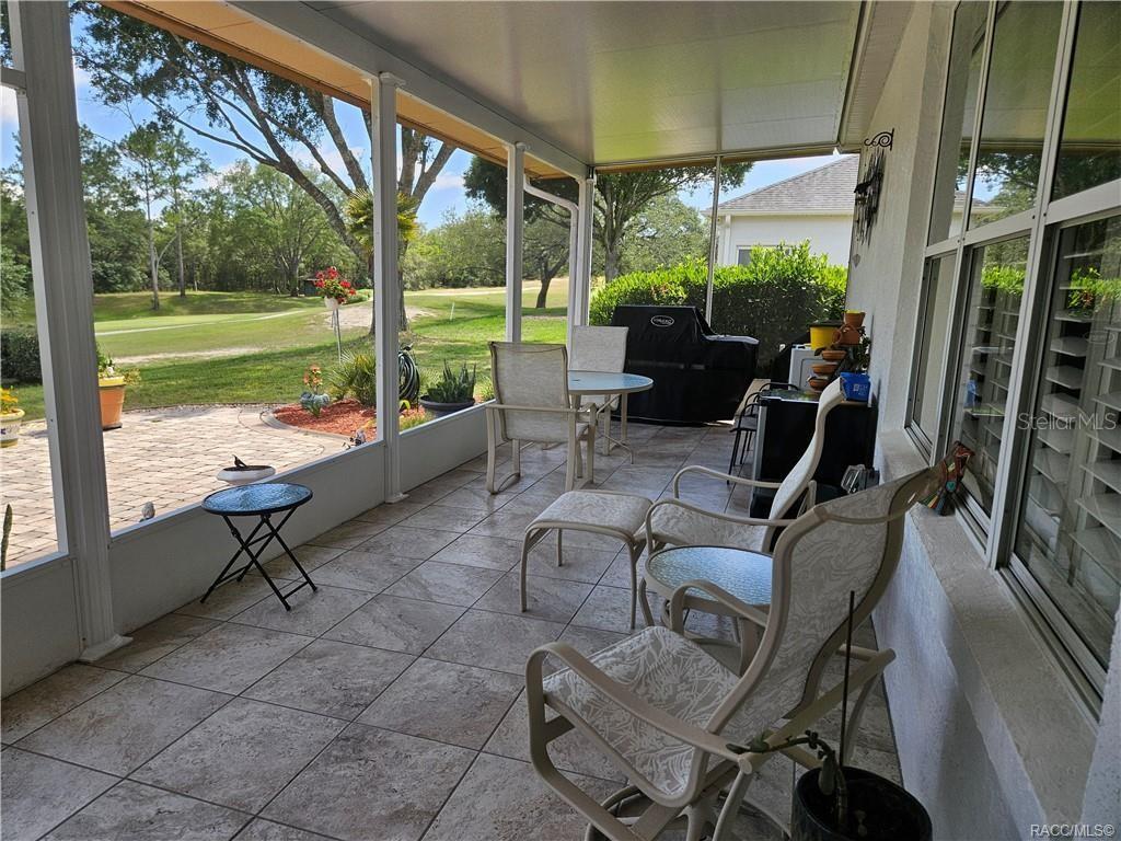Listing photo id 32 for 4755 El Camino Drive